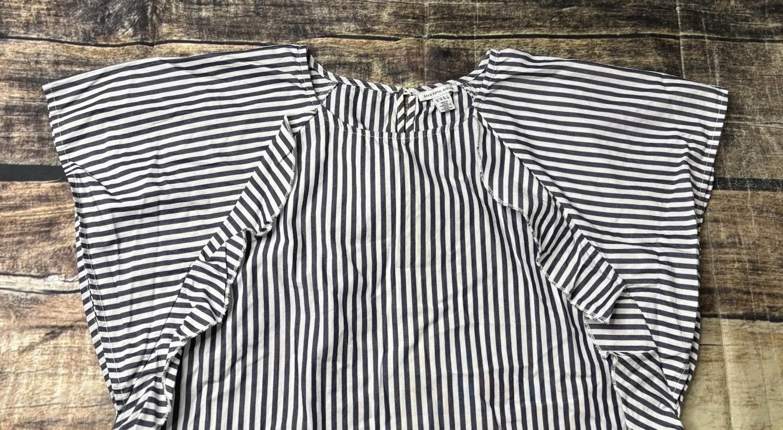 Saks Fifth Avenue Saks Fifth Avenue Top Women's Medium Ruffle Puff Sleeves Size M / US 6-8 / IT 42-44 - 4 Thumbnail