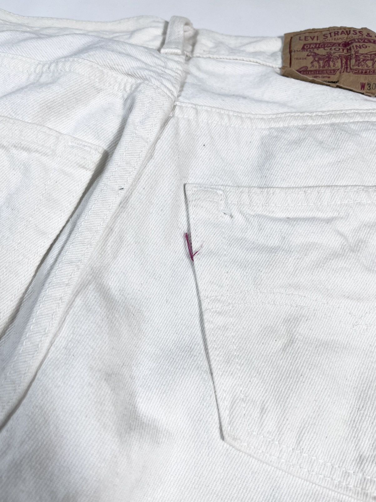 Levi's Vintage Clothing 90's VINTAGE LEVI's 501 DOODLE PAINTER Size US 30 / EU 46 - 9 Thumbnail
