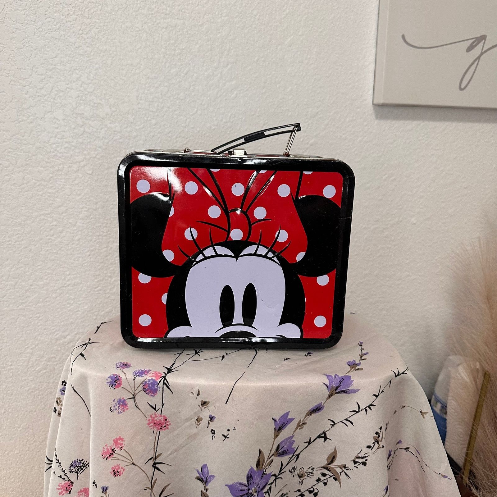 Disney Loungefly Disney Minni Mouse Tin Lunchbox Size ONE SIZE - 1 Thumbnail