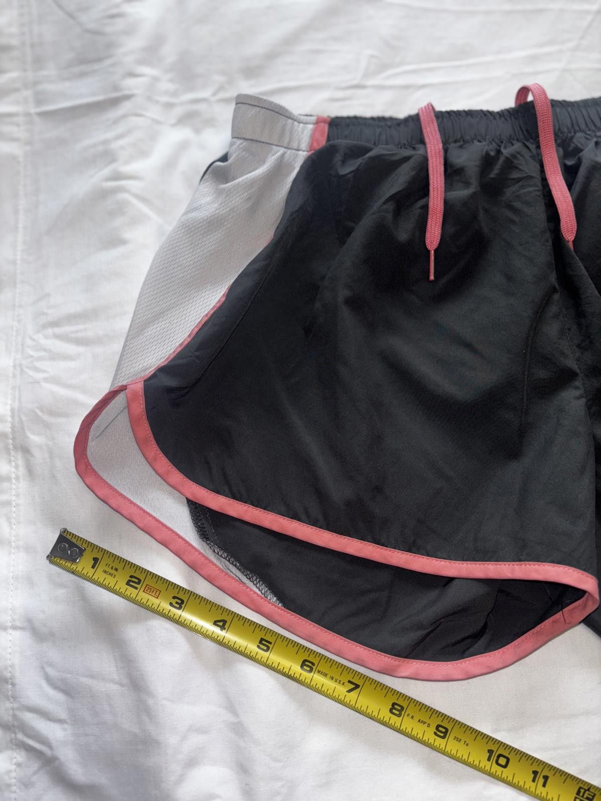 Puma Athletic Puma Women's Running Shorts - Gray with Pink Trim Size 36" / US 14 / IT 50 - 7 Thumbnail