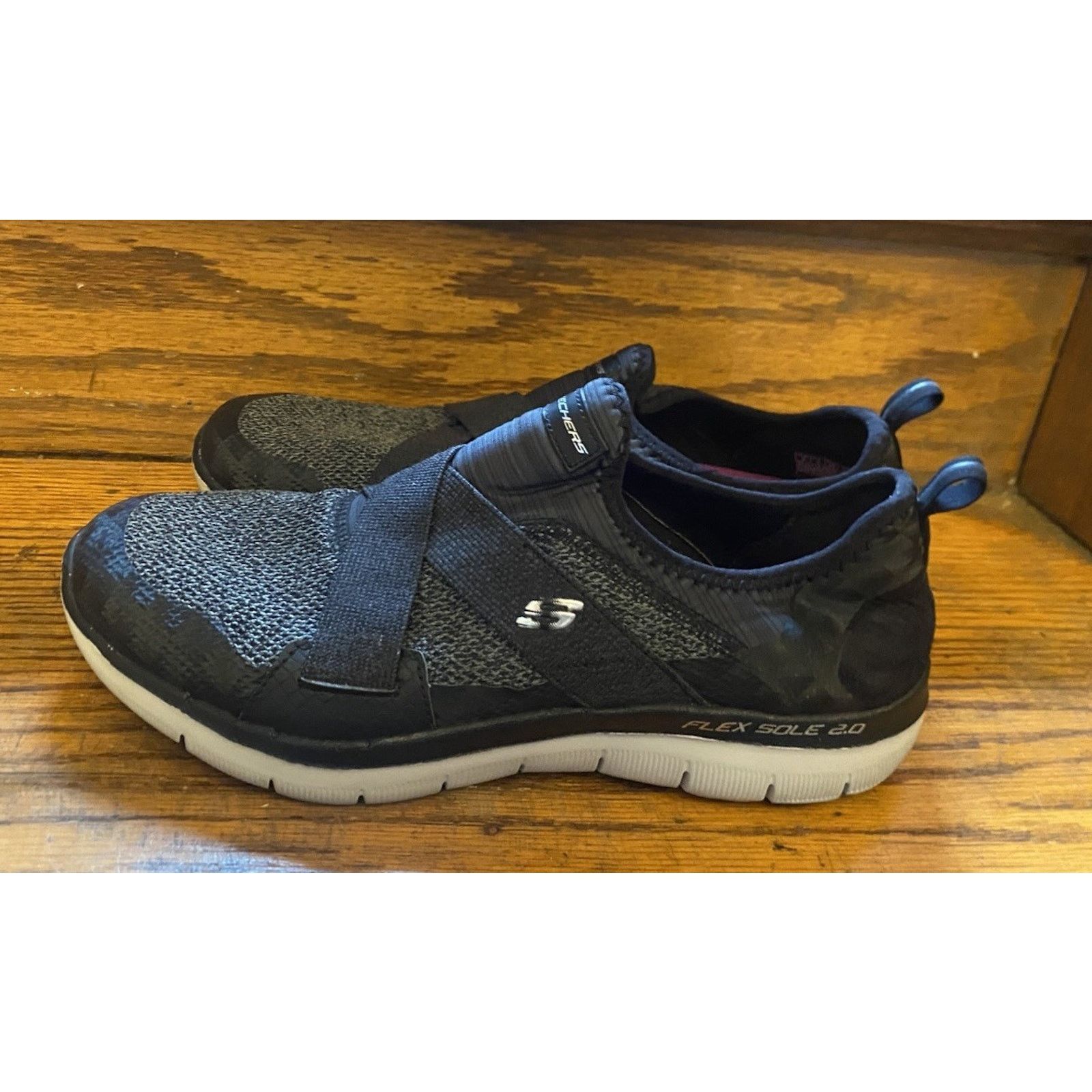 SKECHERS Skechers Women's 9 Shoes Dark Gray Black Sneakers Slip Ons Size US 9 / IT 39 - 1 Thumbnail