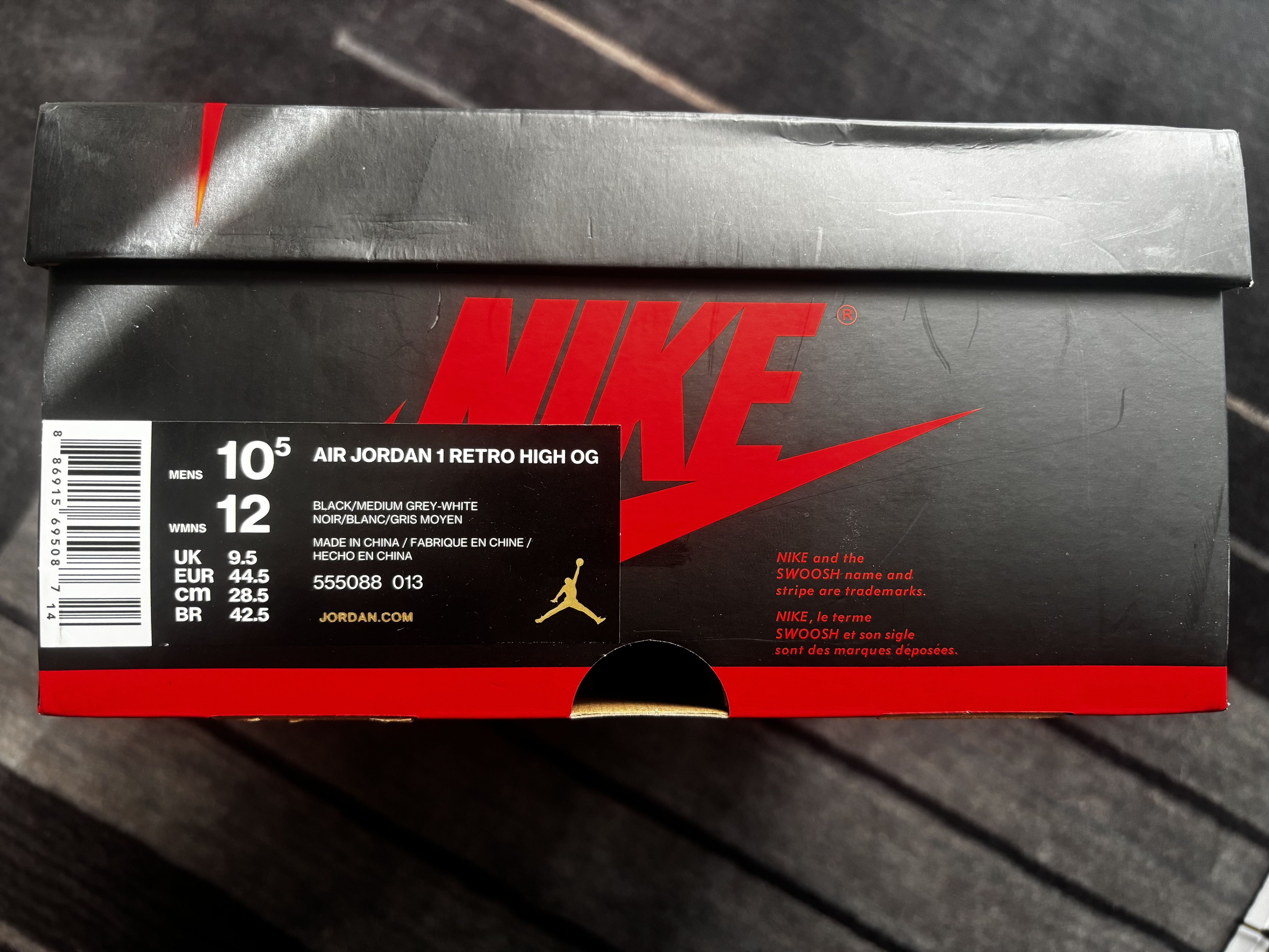 Jordan Brand Nike Air Jordan 1 Retro High OG Shadow 2018 US10.5/EU44.5 Size US 10.5 / EU 43-44 - 5 Thumbnail
