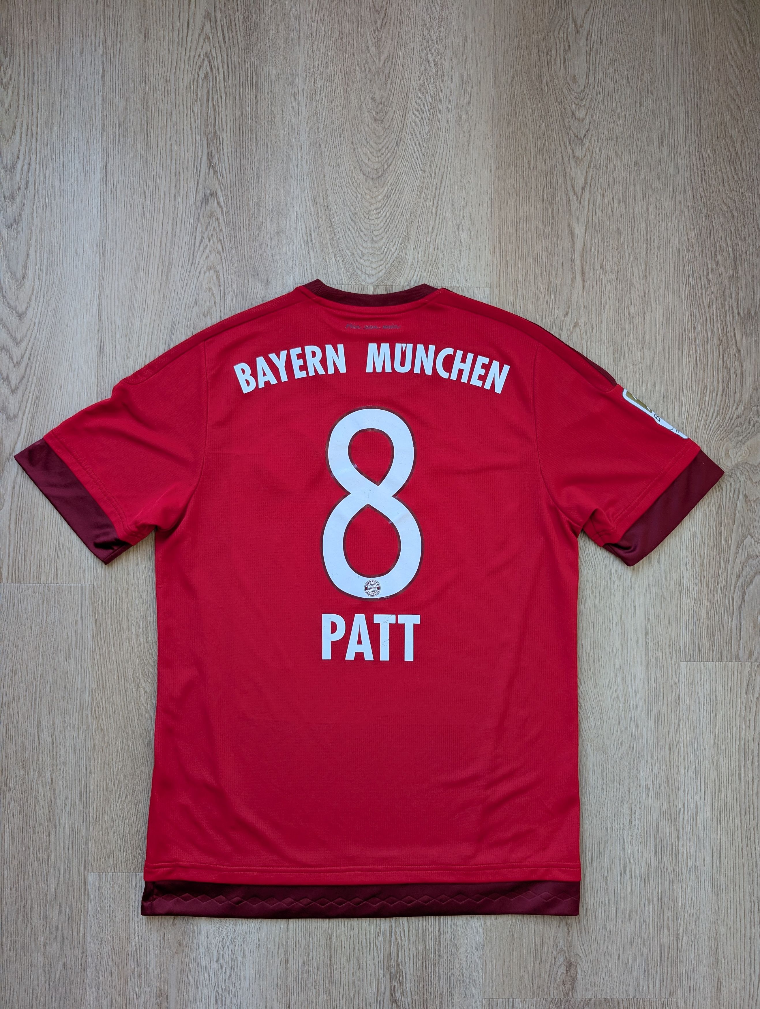 Adidas Adidas 2015/16 Bayern Munich 8 Red Home Football Jersey Size US M / EU 48-50 / 2 - 11 Thumbnail