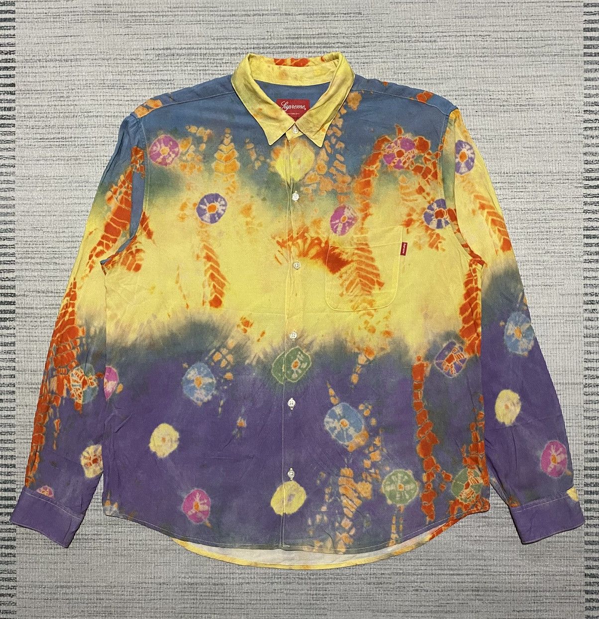 Supreme FW19 Supreme Batik Print Rayon Shirt Button Size US L / EU 52-54 / 3 - 1 Thumbnail