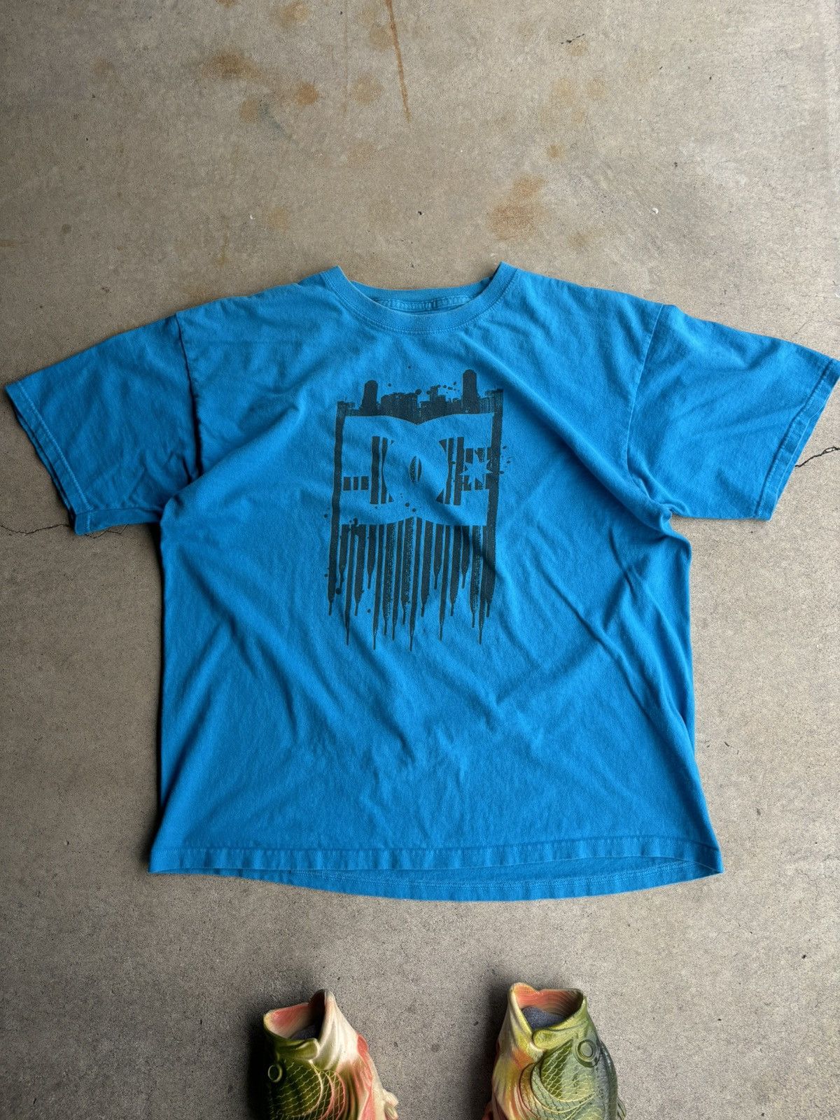 DC × Vintage Crazy Dc Shoes Early 2000s Boxy Fit Neon Blue Tee Size US L / EU 52-54 / 3 - 1 Thumbnail