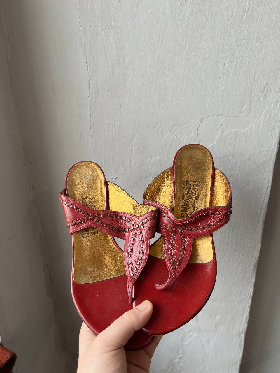 Salvatore Ferragamo SALVATORE FERRAGAMO RED GOLD LEATHER PATERN SLIDE SANDALS 38 Size US 8 / IT 38 - 3 Thumbnail