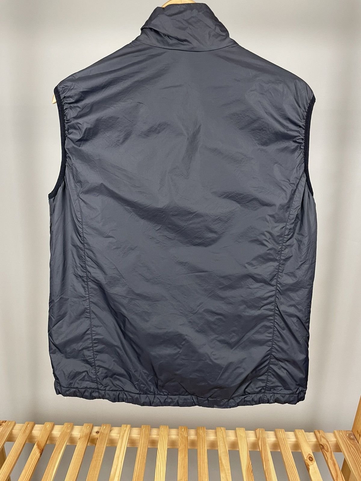 Designer × Montane Montane light outdoor vest primaloft size L Size US L / EU 52-54 / 3 - 3 Thumbnail