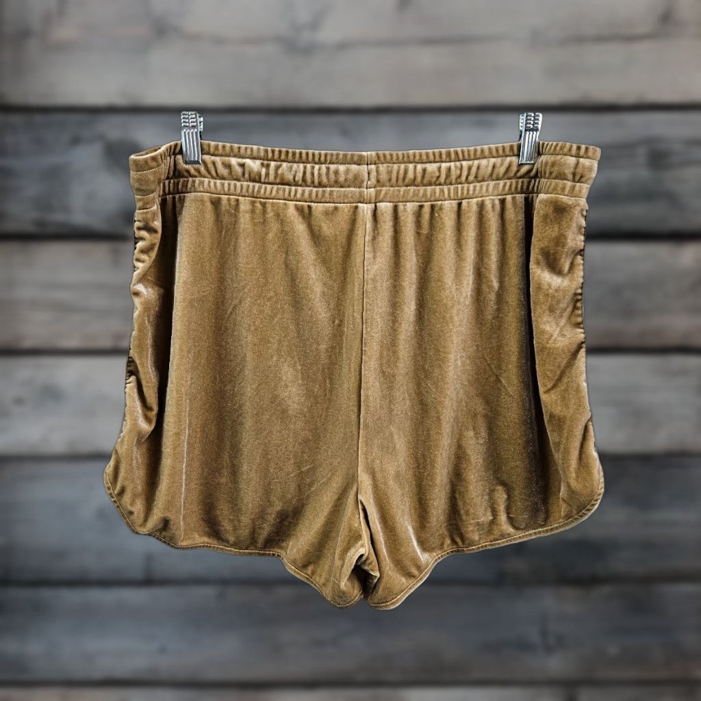 Vintage Buff Bunny Womens Velvet Shorts XL Tan High Rise Drawstring Athletic Velvet Brown 18.5" Waist 3" Inseam 14.5" Rise - Regular N/A Size 40" / US 18 - 1 Thumbnail