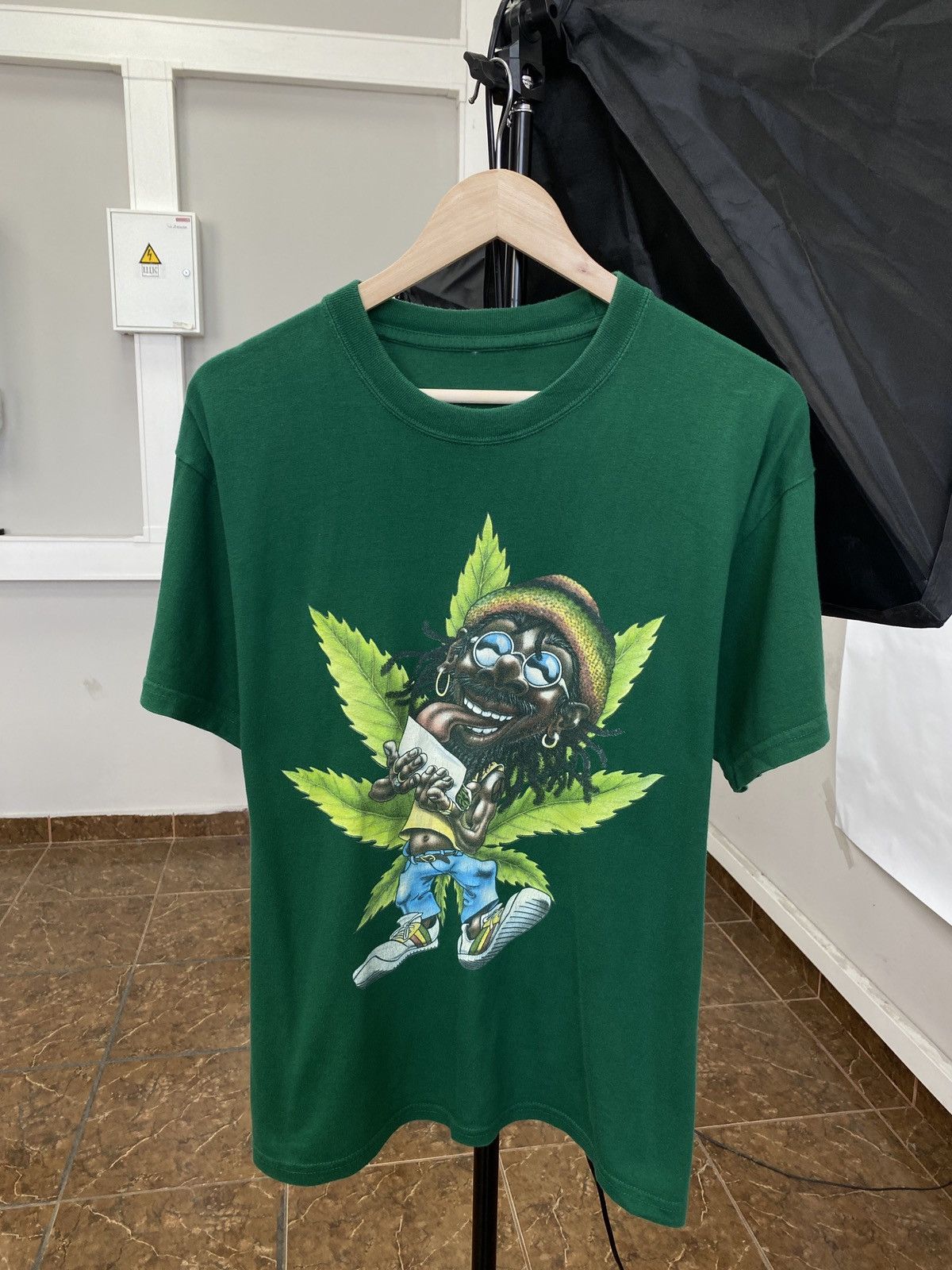 4GSELLER Vintage 90s Amsterdam Marijuana Cannabis t-shirt Size US M / EU 48-50 / 2 - 1 Thumbnail