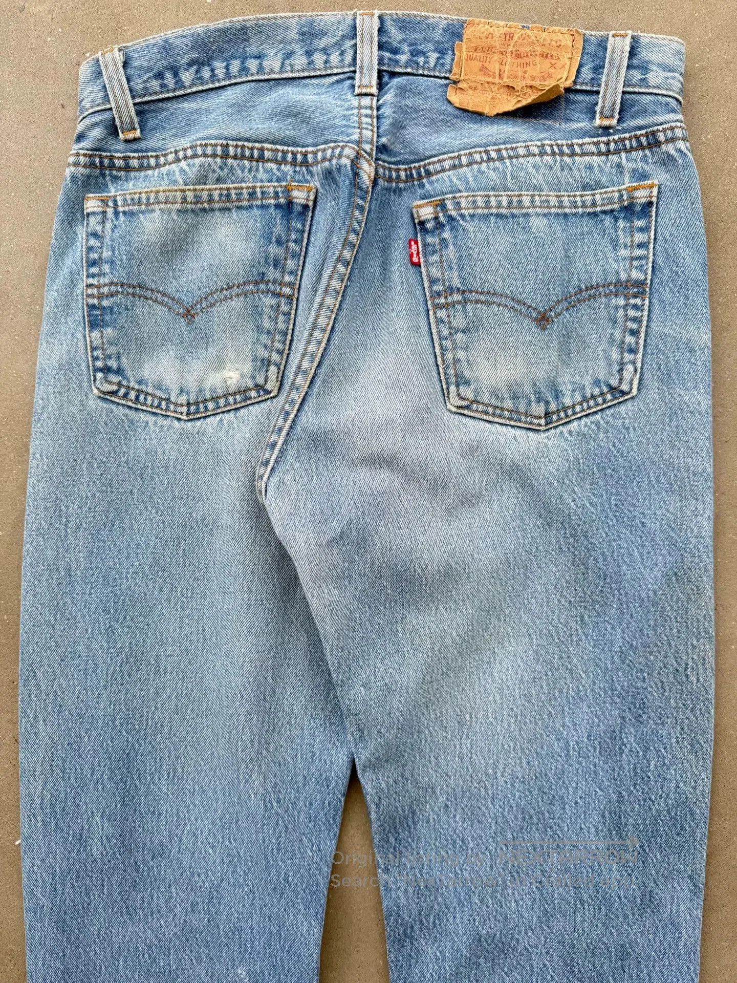 Vintage Vintage 90s Levis 501 Jeans. Size US 31 - 7 Thumbnail