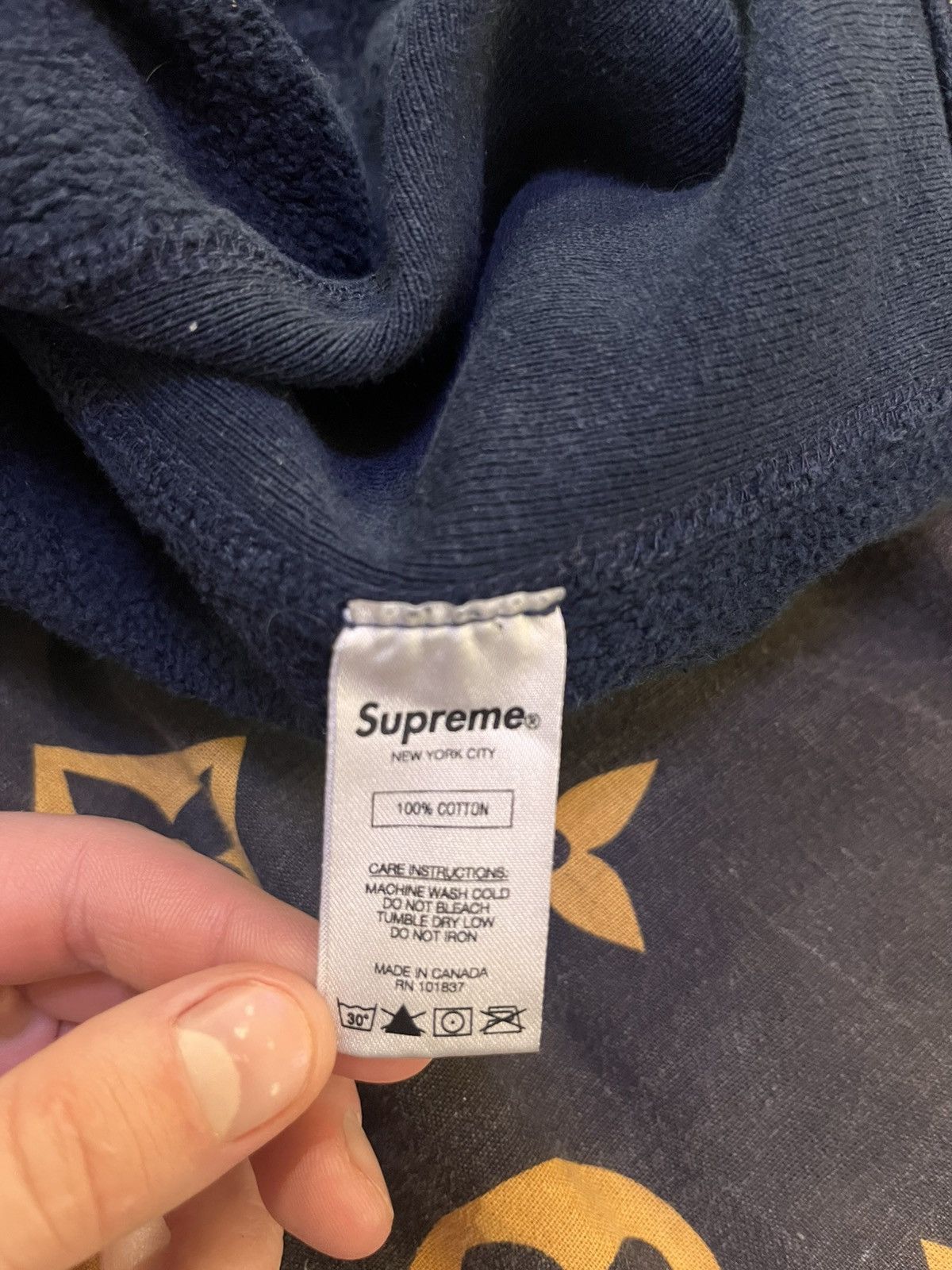 Supreme 🔥A great, rare Supreme street hoodie. Size US M / EU 48-50 / 2 - 6 Thumbnail
