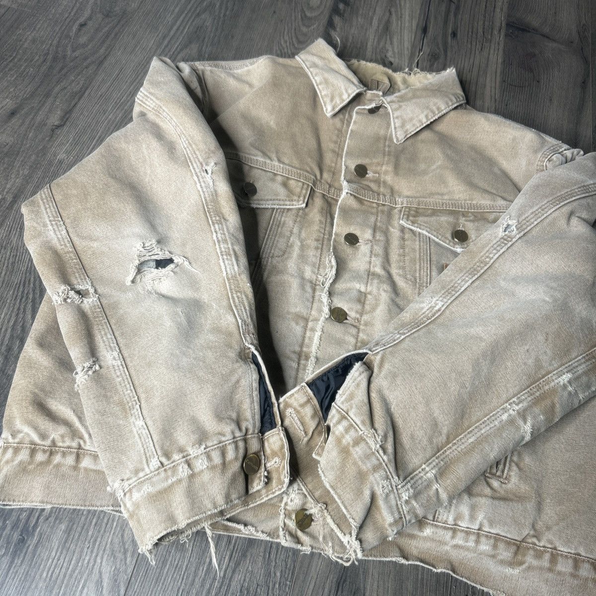 Carhartt Carhartt distressed trucker jacket Size US L / EU 52-54 / 3 - 4 Thumbnail