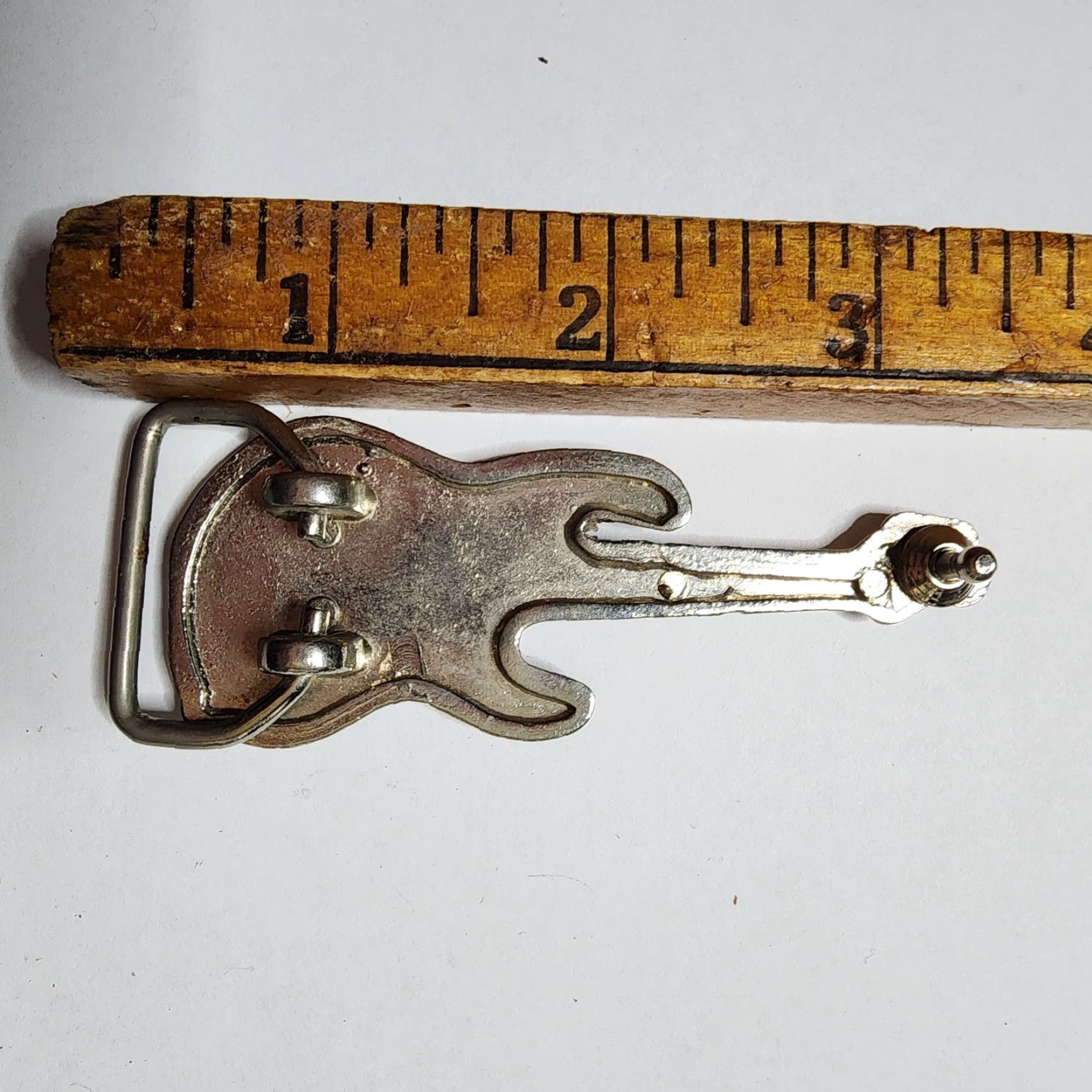 Vintage VINTAGE Rockabilly Belt Buckle - Electric Guitar Red Enamel Metal Original 1990s Unisex Adult Size N/A Size ONE SIZE - 2 Thumbnail