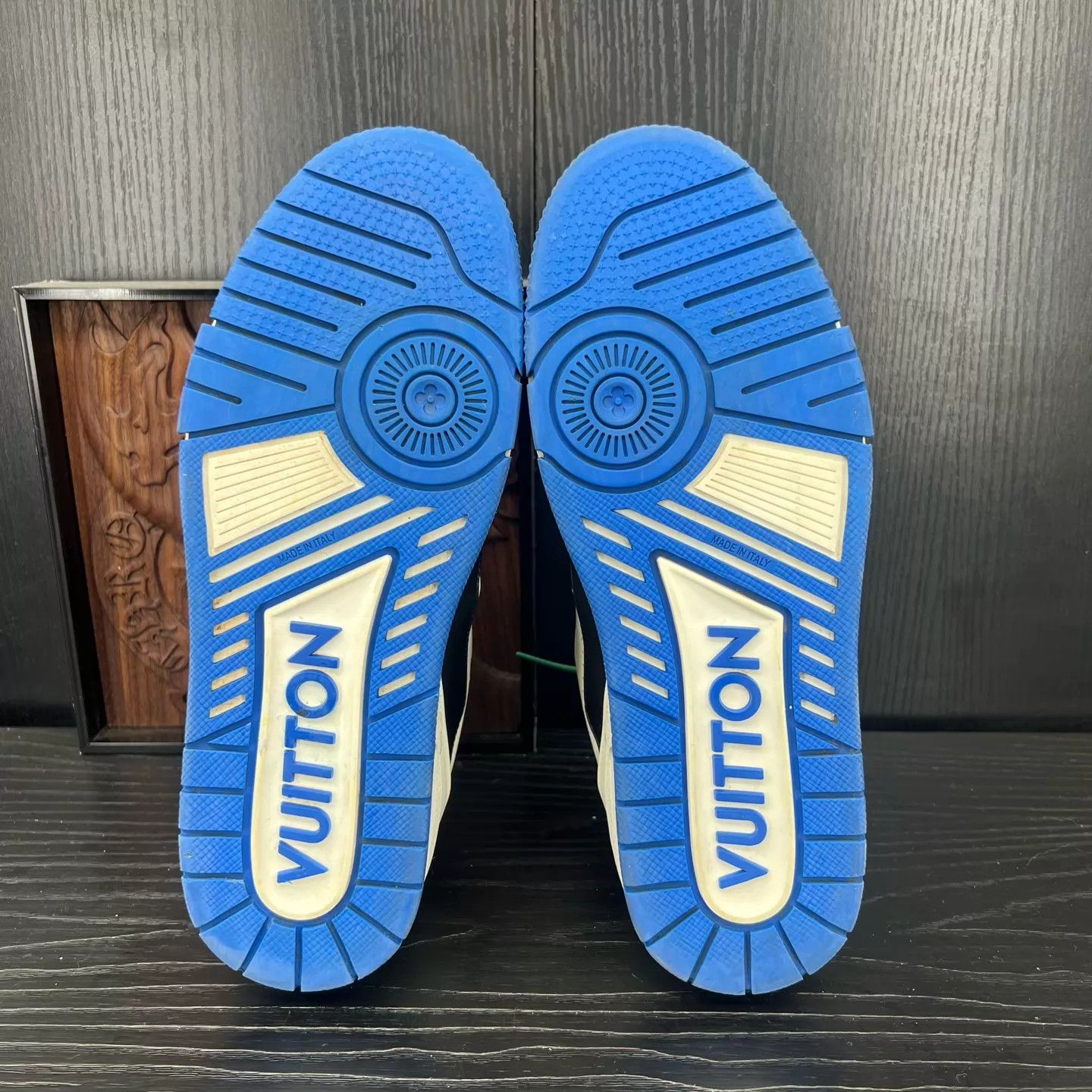 Louis Vuitton LV Trainer New White Blue 5.5 (39.5) Size US 6.5 / EU 39-40 - 7 Thumbnail