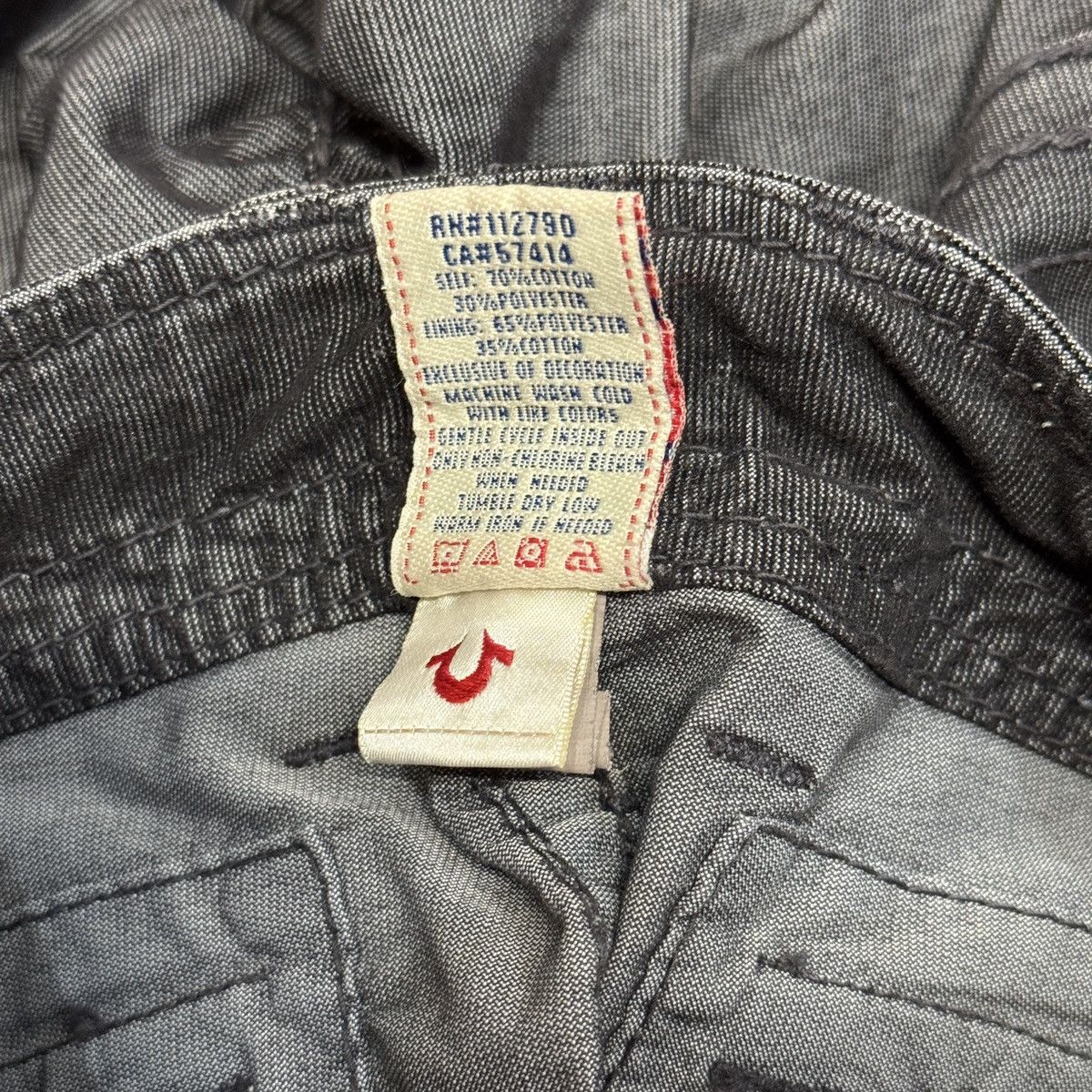 True Religion True Religion Black Cargo Pants Size US 33 - 10 Thumbnail