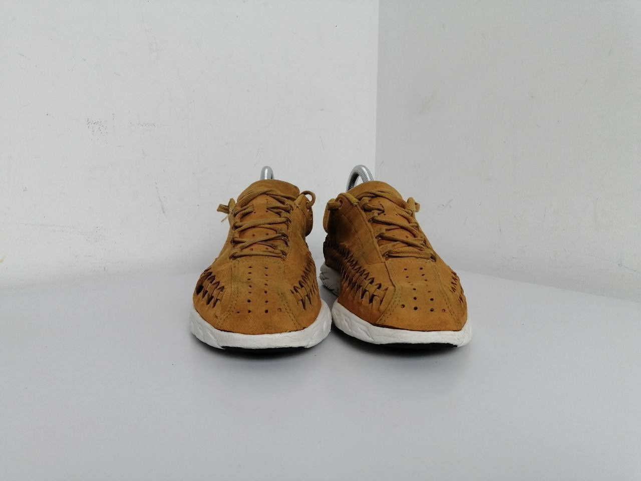 Nike Nike Mayfly Woven Low Suede Trainers Size US 8.5 / EU 41-42 - 4 Thumbnail