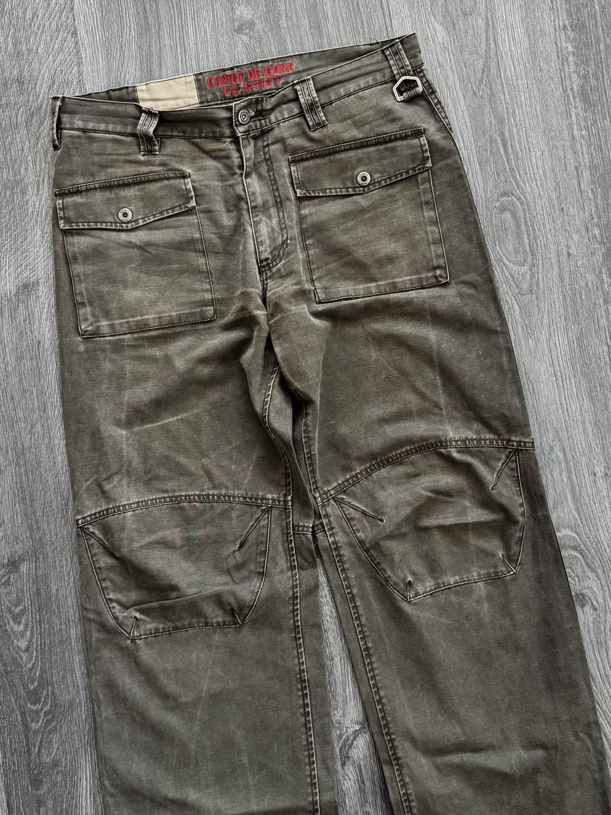Japanese Brand Y2K Vintage Baggy Pocket Dable Knee Cargo Pants Size US 34 / EU 50 - 2 Thumbnail
