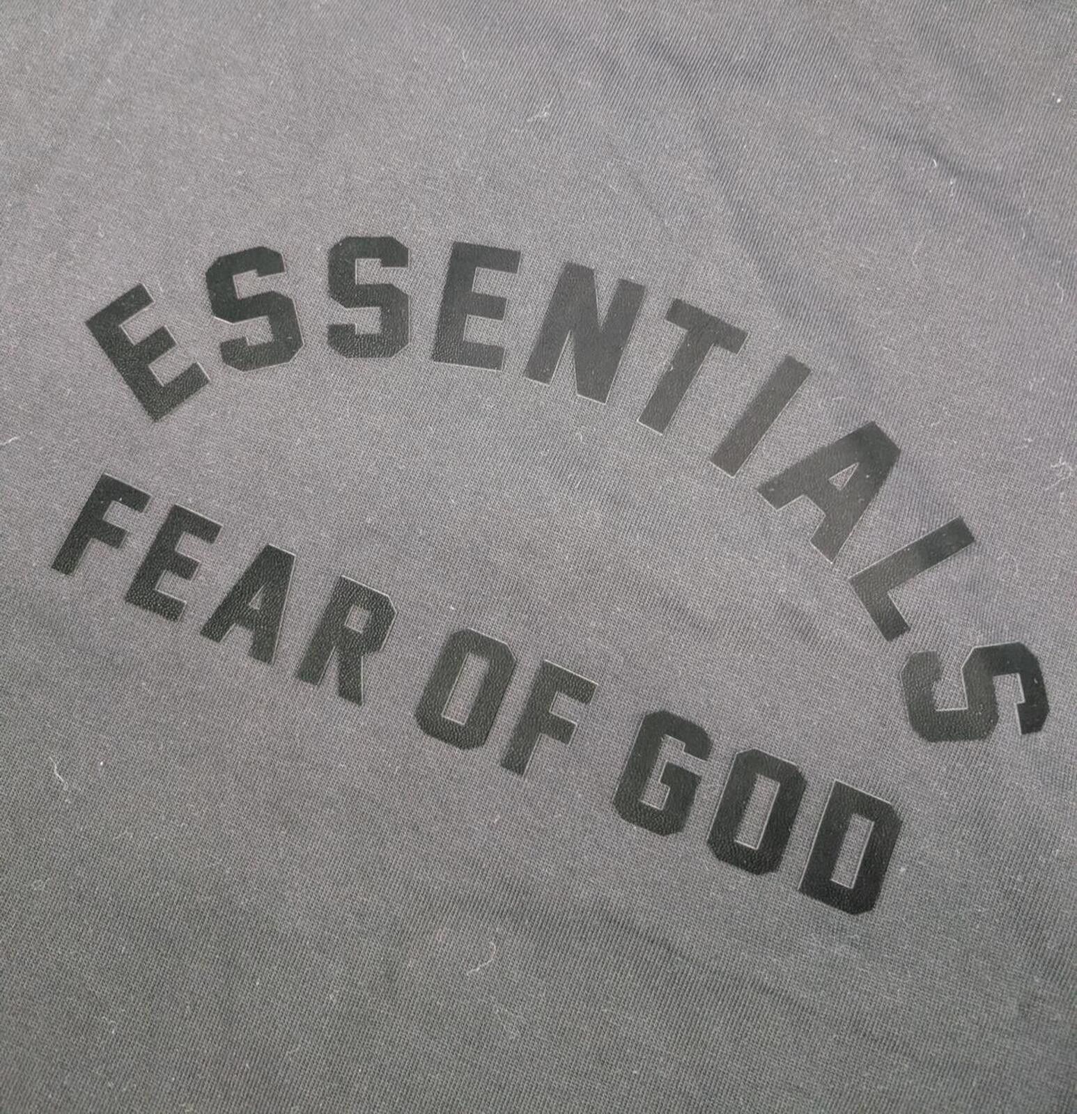 Essentials Essentials Fear Of God Black on Black Heavyweight T-shirt Size US M / EU 48-50 / 2 - 2 Thumbnail