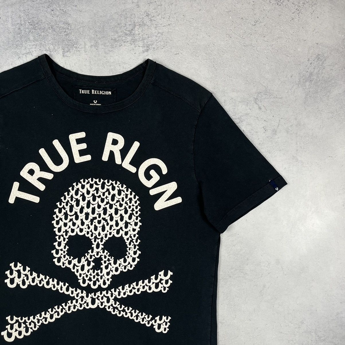True Religion Vintage True Religion y2k skulls rare big logo tee 00’s Size US S / EU 44-46 / 1 - 3 Thumbnail
