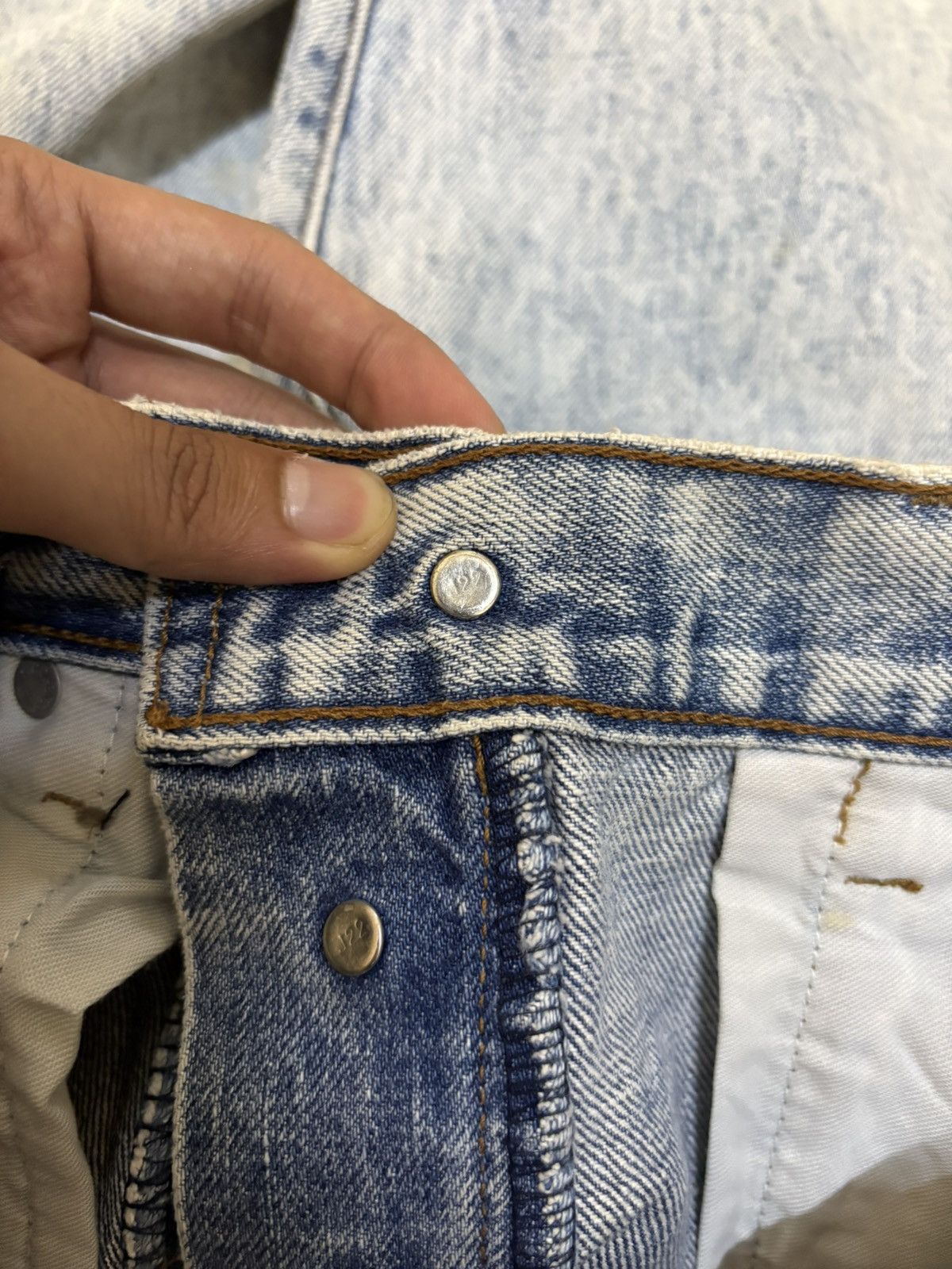 Levi's Vintage 90s Levis 701 XX Big E Back Buckle Selvedge Jeans Size US 30 / EU 46 - 15 Thumbnail