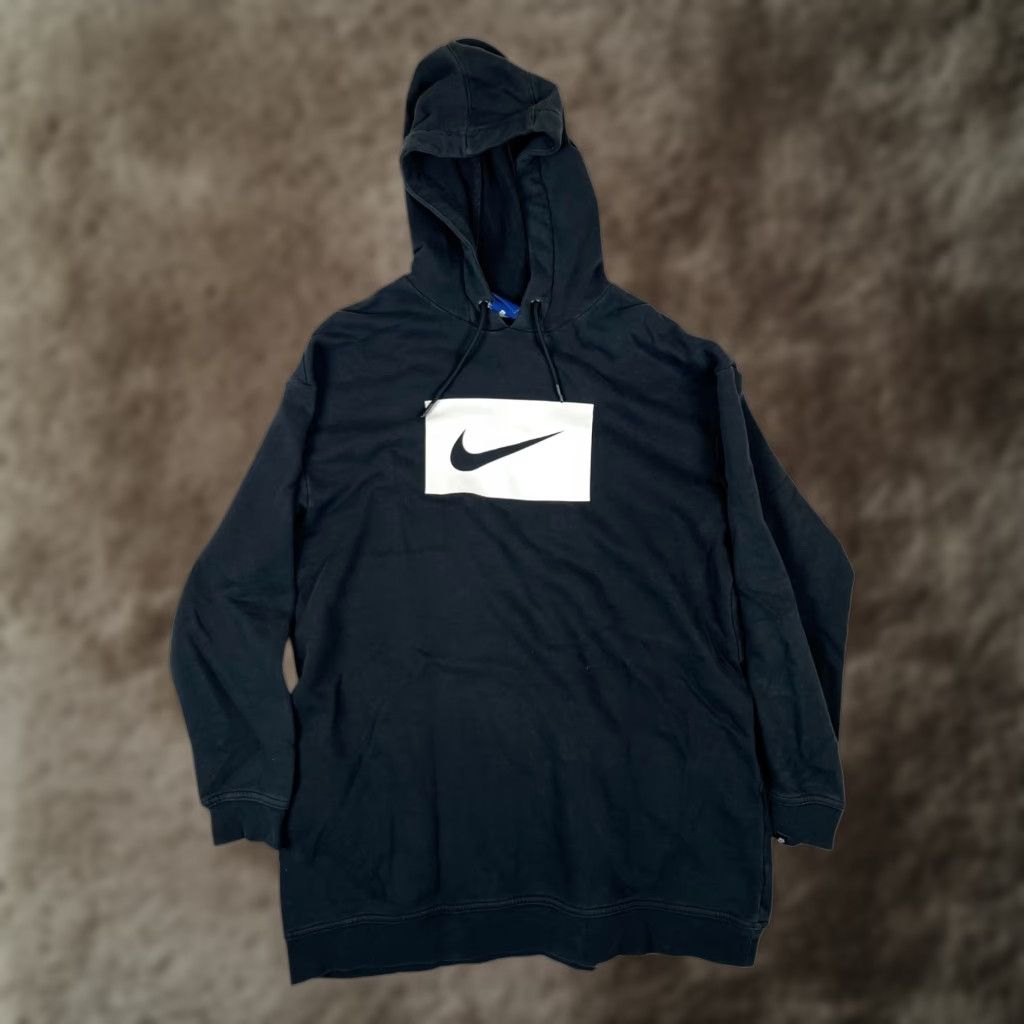Nike VINTAGE Nike Hoodie Women Size M Black Logo 90s Sports Pullover Long Sleeve Oversize Size M / US 6-8 / IT 42-44 - 1 Thumbnail