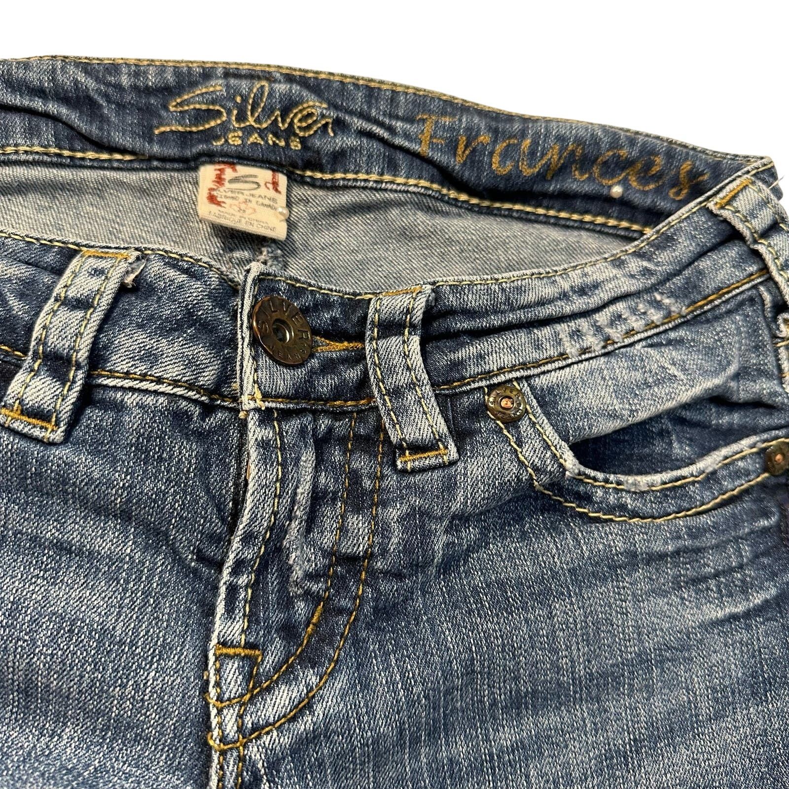 Other Silver Frances Embroidered Back Pockets Low Rise Capri Jeans Size 23" - 3 Thumbnail