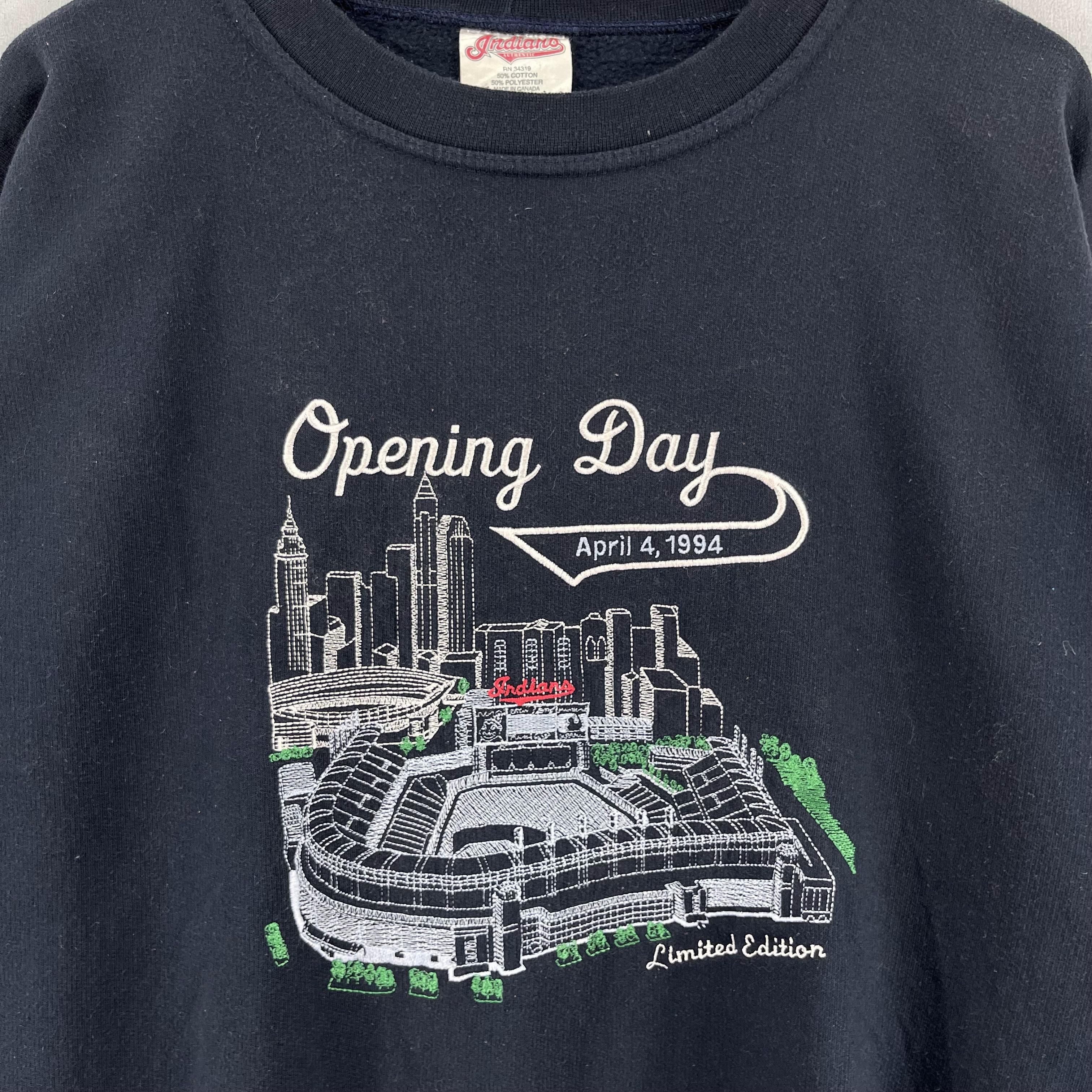 Vintage Vintage 90's INDIANS Opening Day Souvenir Sweatshirt Size US XXL / EU 58 / 5 - 2 Thumbnail