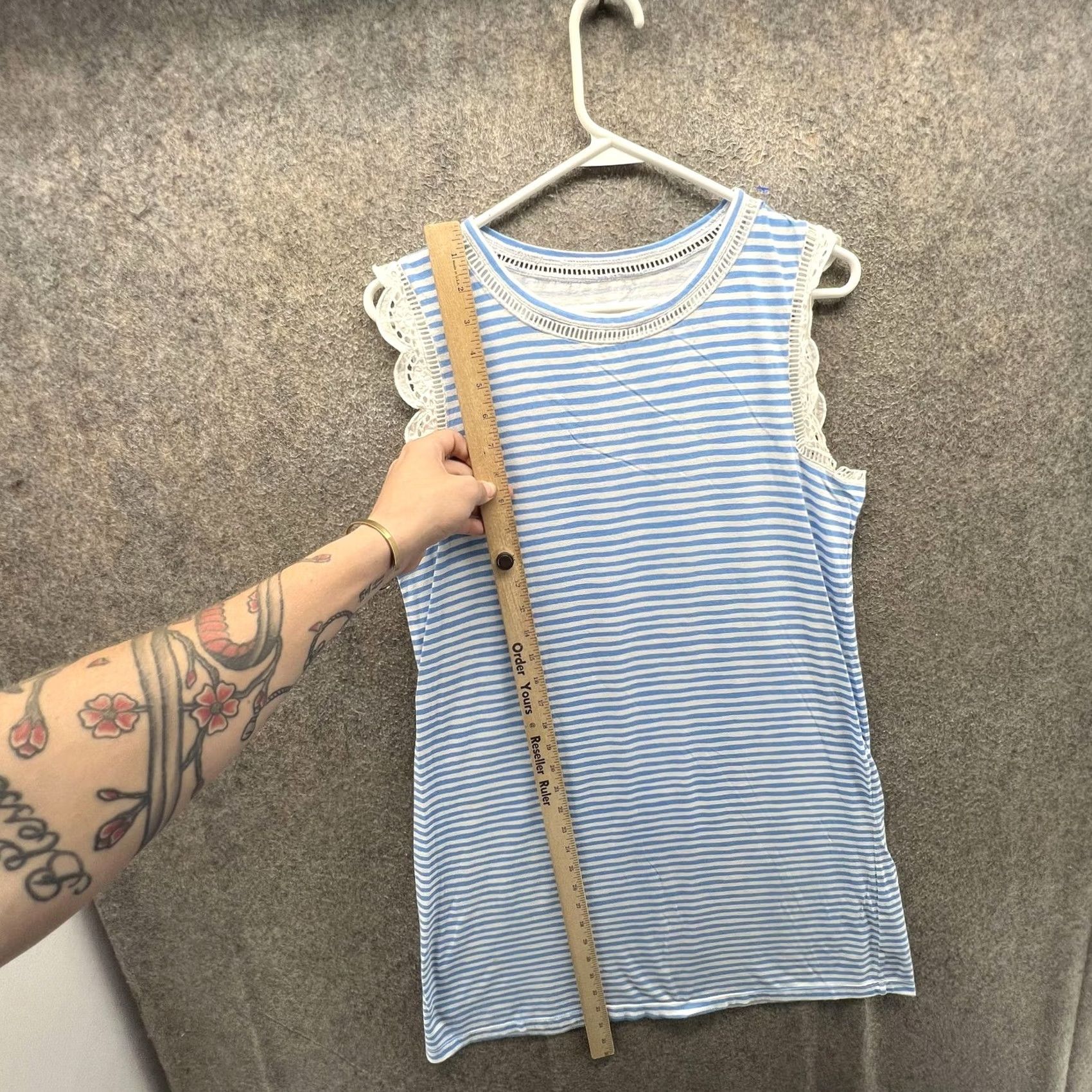 Lilly Pulitzer Lilly Pulitzer Tank Top Womens Medium Blue Stripe Crochet Trim Crew Neck Jersey Size M / US 6-8 / IT 42-44 - 3 Thumbnail