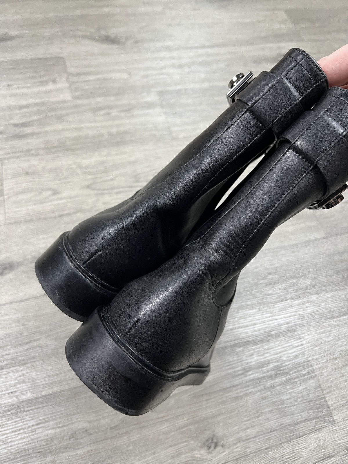 Salvatore Ferragamo Ferragamo Women’s Gancini Buckle Leather Ankle Boots 8,5 Size US 11 / IT 41 - 14 Thumbnail