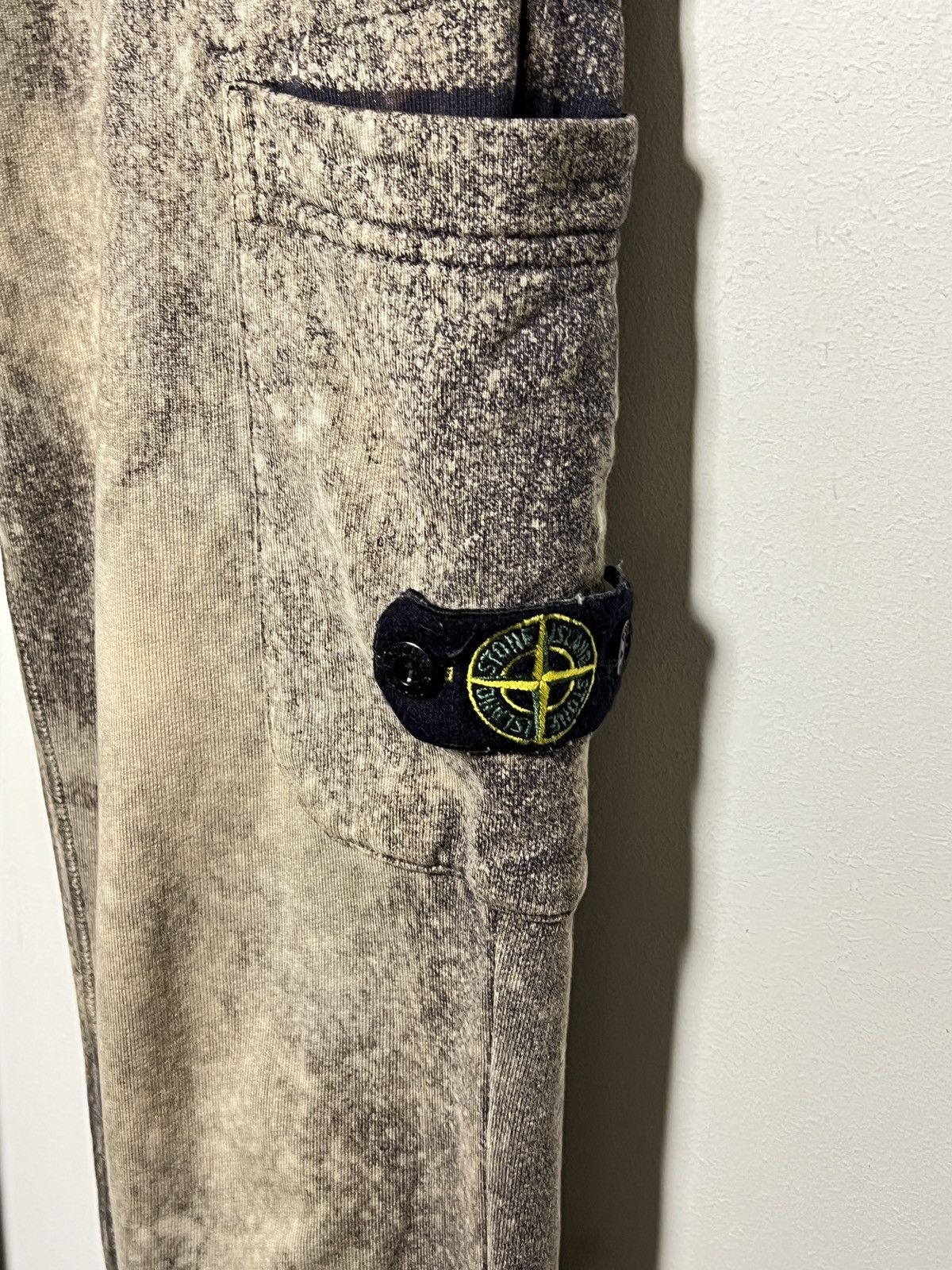 Stone Island Stone Island cargo with an over-dyed and distressed finish Size US 30 / EU 46 - 4 Thumbnail