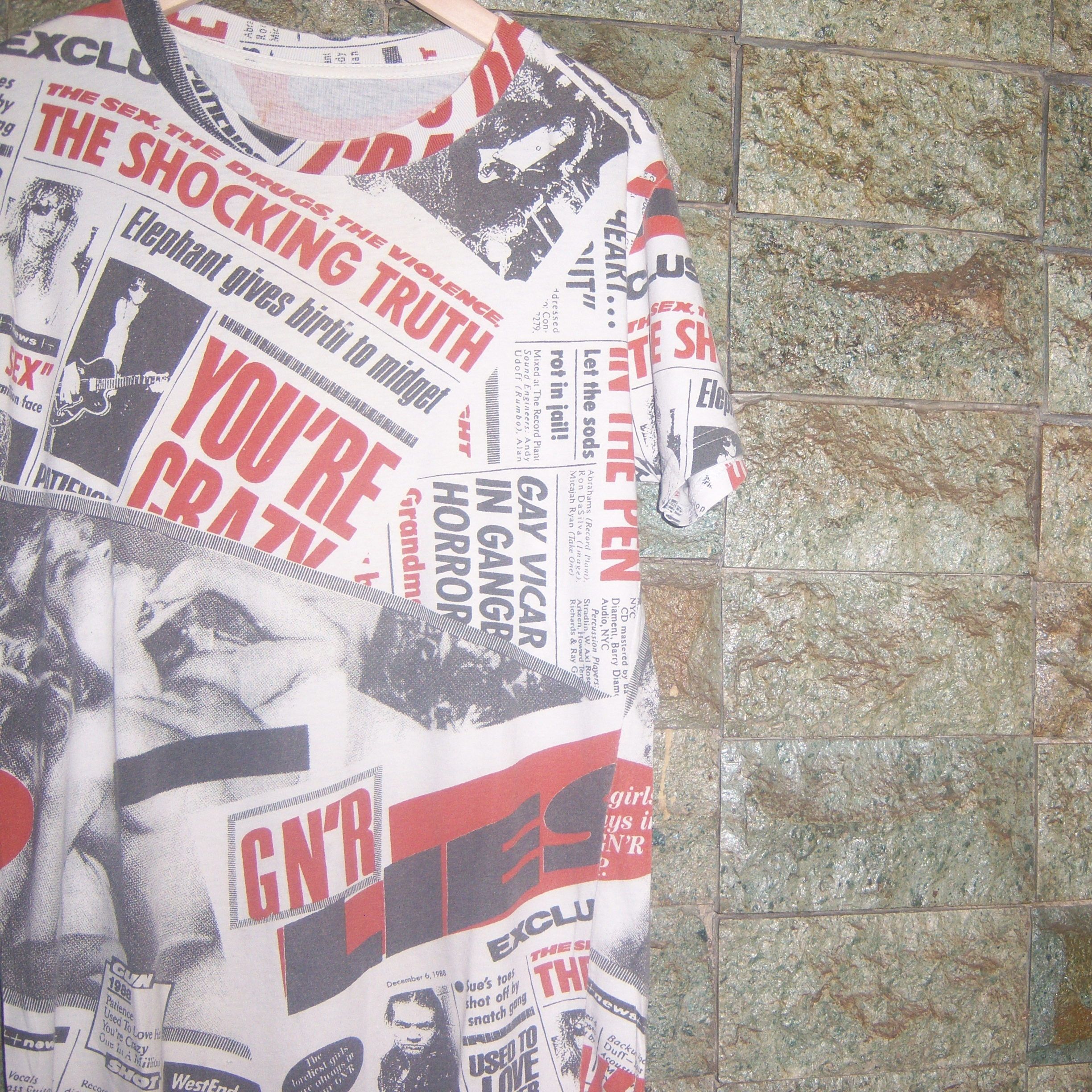 Band Tees × Guns N' Roses Guns And Roses Newspaper Lies Album Cover Size US S / EU 44-46 / 1 - 4 Thumbnail