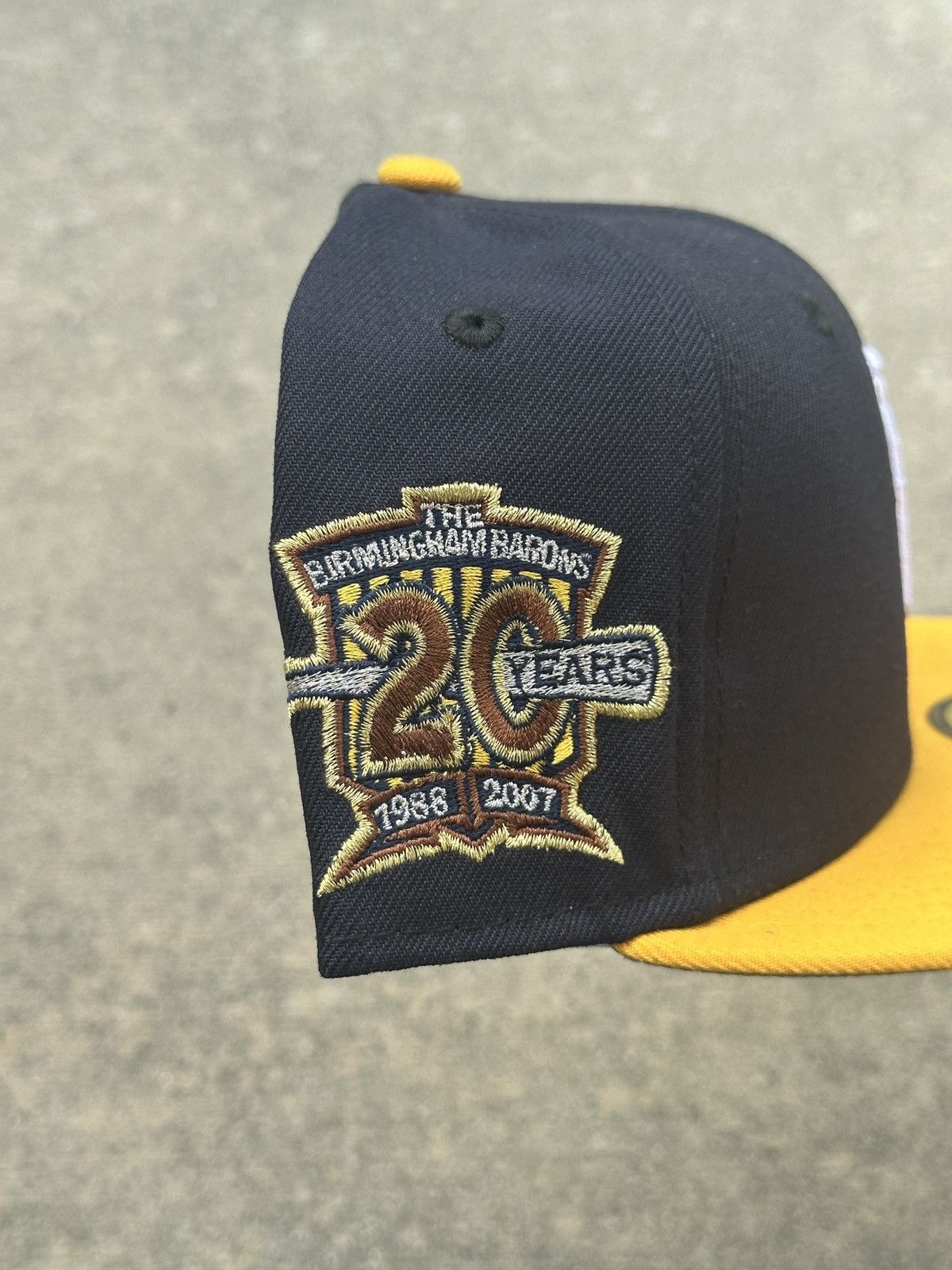 MLB × New Era Birmingham Barons Letterman Two Tone Fitted 7 1/4 MiLB Size ONE SIZE - 2 Thumbnail