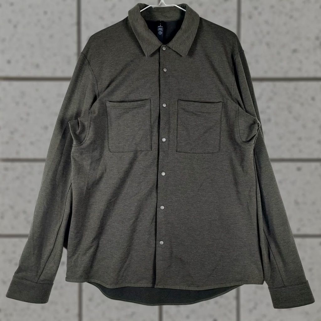 Lululemon Lululemon Mens L Button Down Shirt Snap Front Long Sleeve Performance Green Polyester Casual Regular Shirt Men Multiple Seasons Size US L / EU 52-54 / 3 - 1 Thumbnail