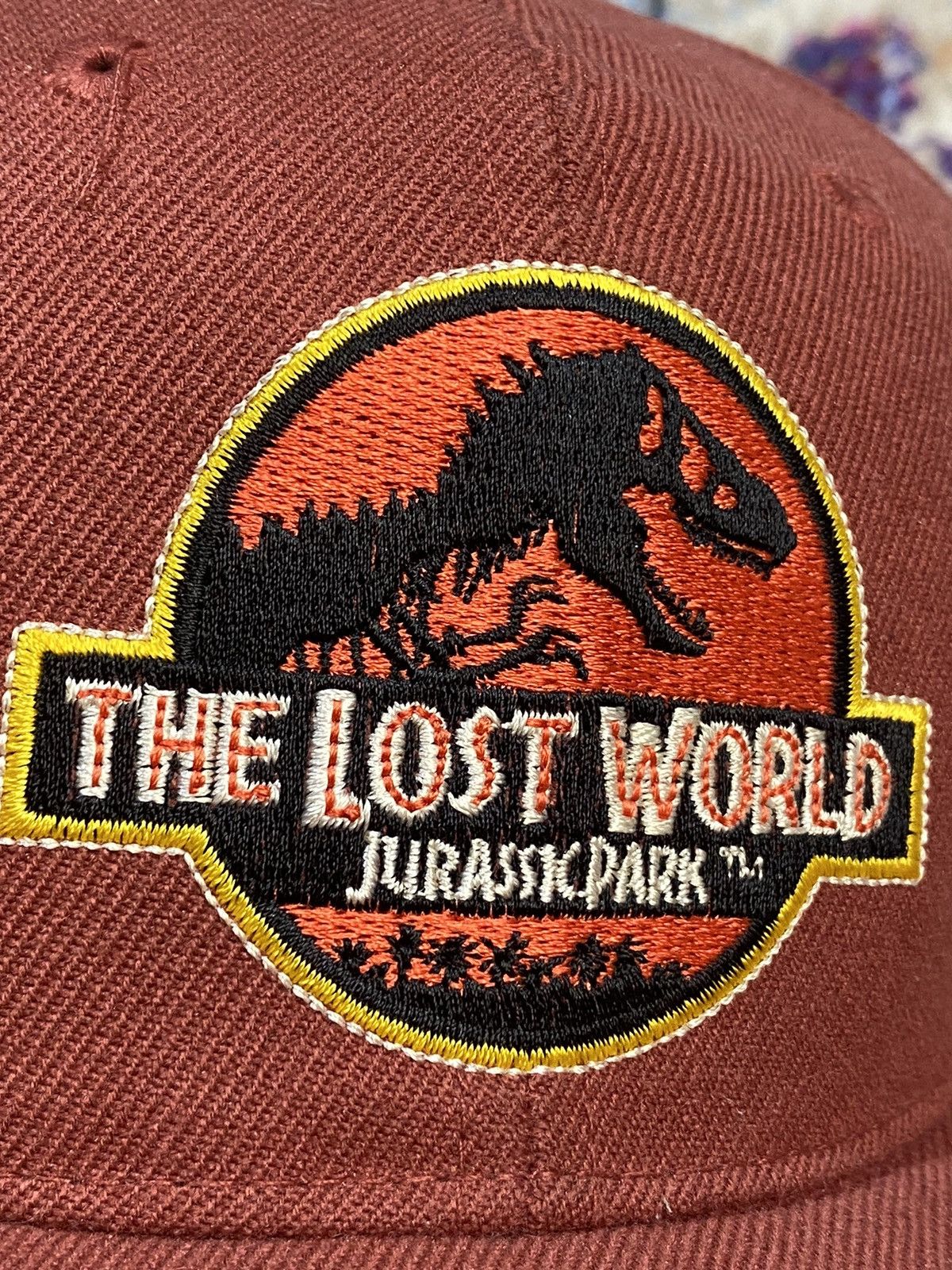 Other VINTAGE 90s THE LOST WORLD JURASSIC PARK SAMPLE HATS Size ONE SIZE - 4 Thumbnail