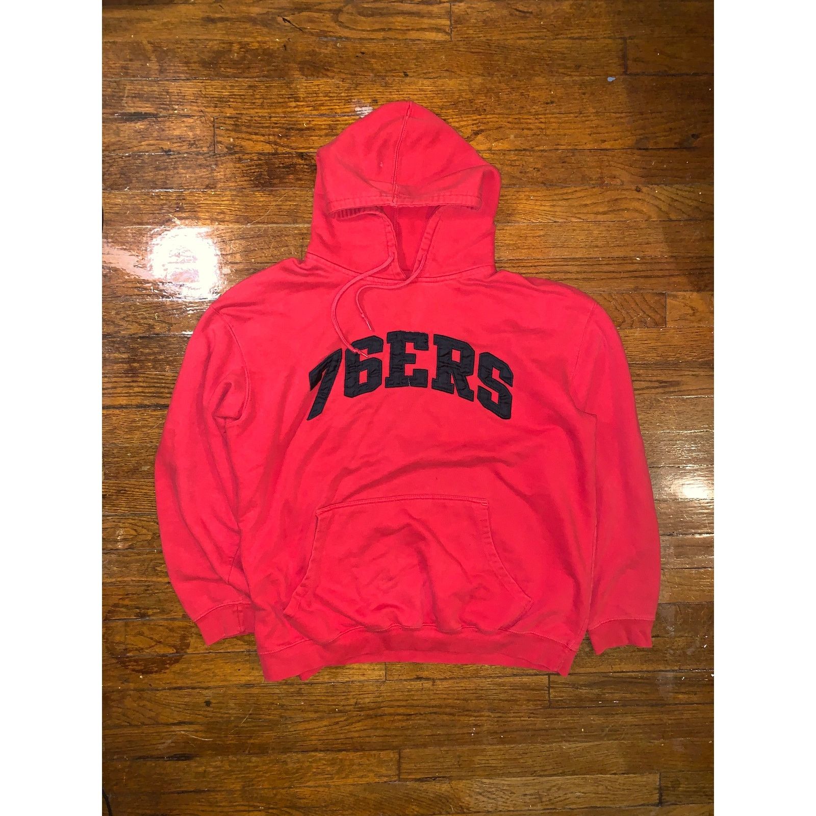 NBA Philadelphia 76ers Hoodie XL Red Official NBA Sweatshirt Size US XL / EU 56 / 4 - 1 Thumbnail