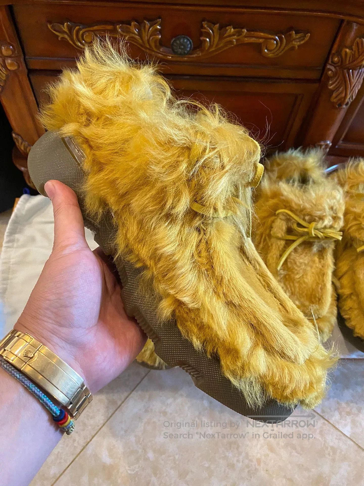 Burberry Yellow Furry Laced Slip. Size US 8 / EU 41 - 4 Thumbnail
