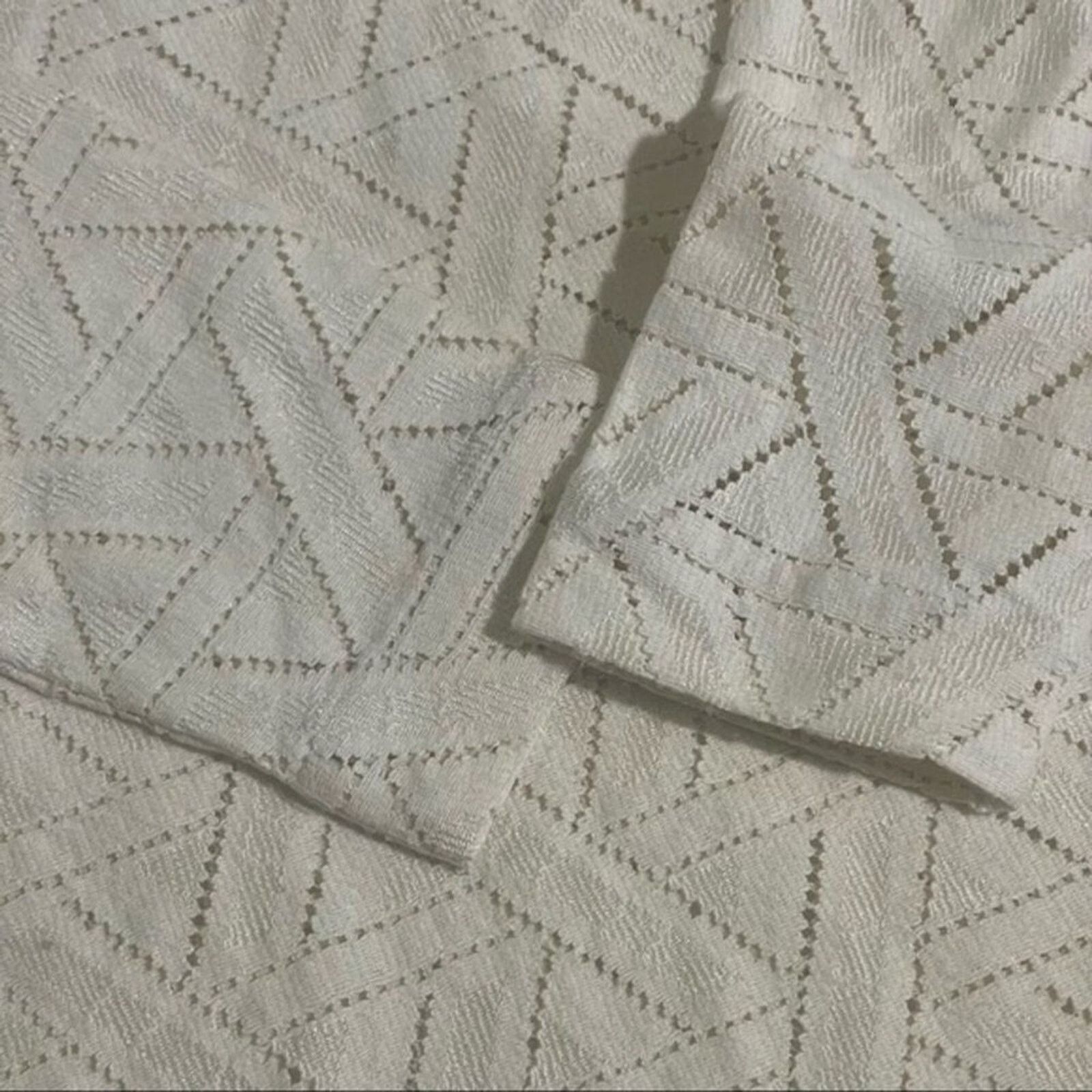 Banana Republic Banana Republic Top Pullover Eyelet Side Slit Ivory Small Size S / US 4 / IT 40 - 12 Thumbnail
