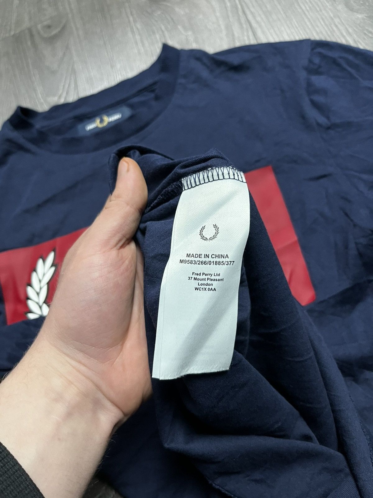 Fred Perry Fred Perry Navy T-shirt Big Red Print Sportswear Logo Size US S / EU 44-46 / 1 - 4 Thumbnail