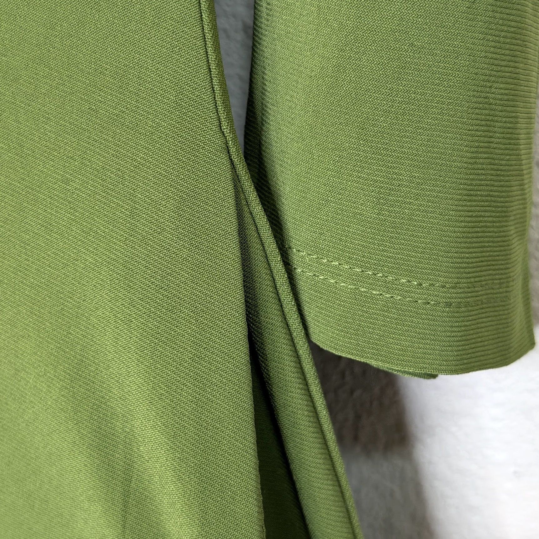 Vintage VINTAGE Attitudes by Renee Como Jersey Midi Swing A-Line Dress Size Small Solid Green 3/4 Sleeve V-Neck Stretch Womens Size S / US 4 / IT 40 - 7 Thumbnail