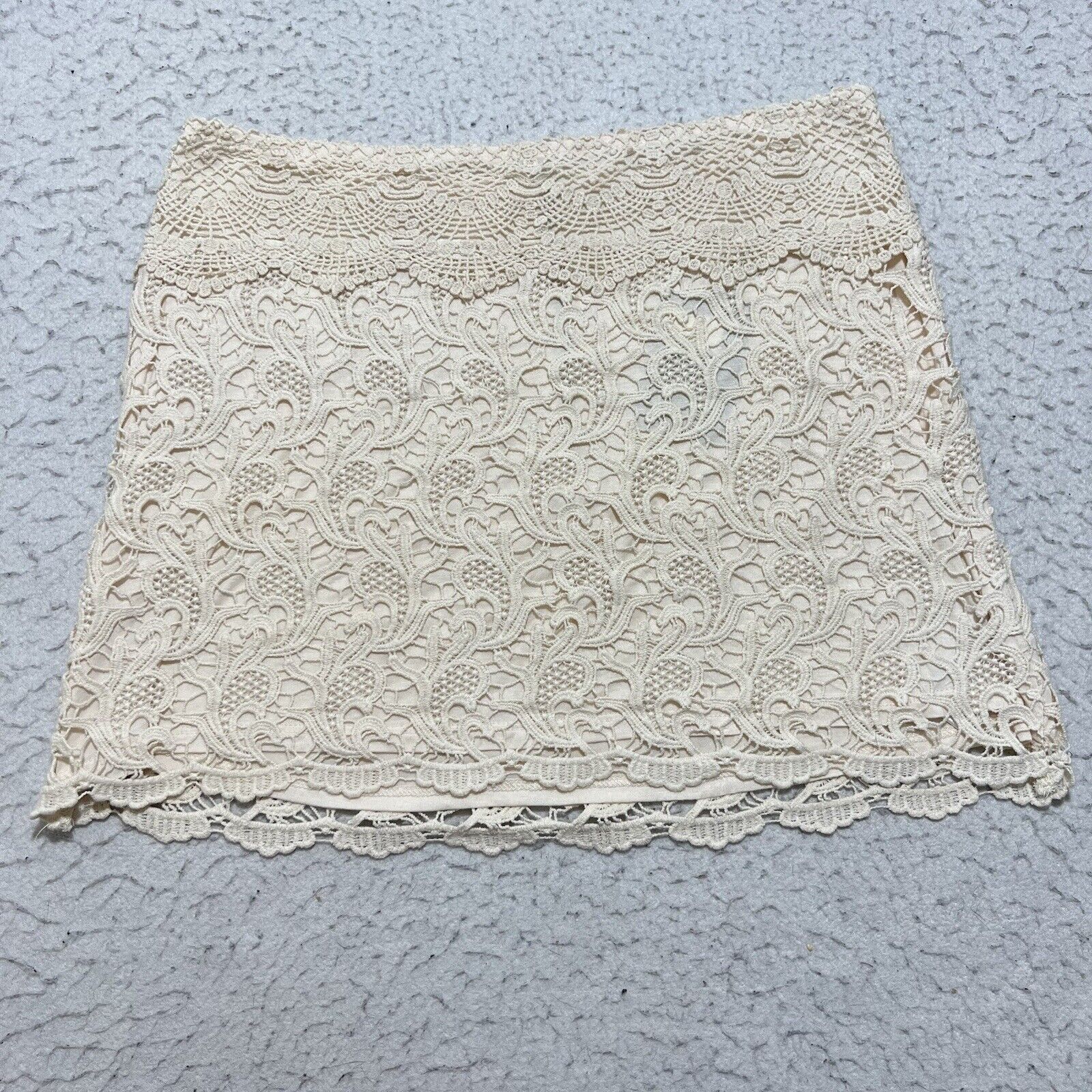 Urban Outfitters Pins and Needles Lace Crochet Mini Skirt Urban Outfitters Size 30" / US 8 / IT 44 - 1 Thumbnail