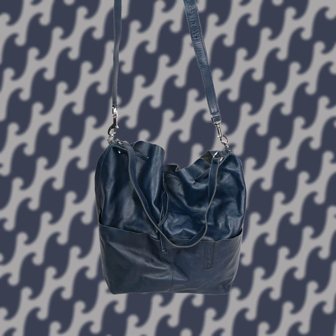 Vintage CALA JADE Blue Leather Shopper Handbag Women Large Crossbody Vintage? No - CALA JADE Leather Exterior Blue Lining Blue 100% Leather Size ONE SIZE - 1 Thumbnail