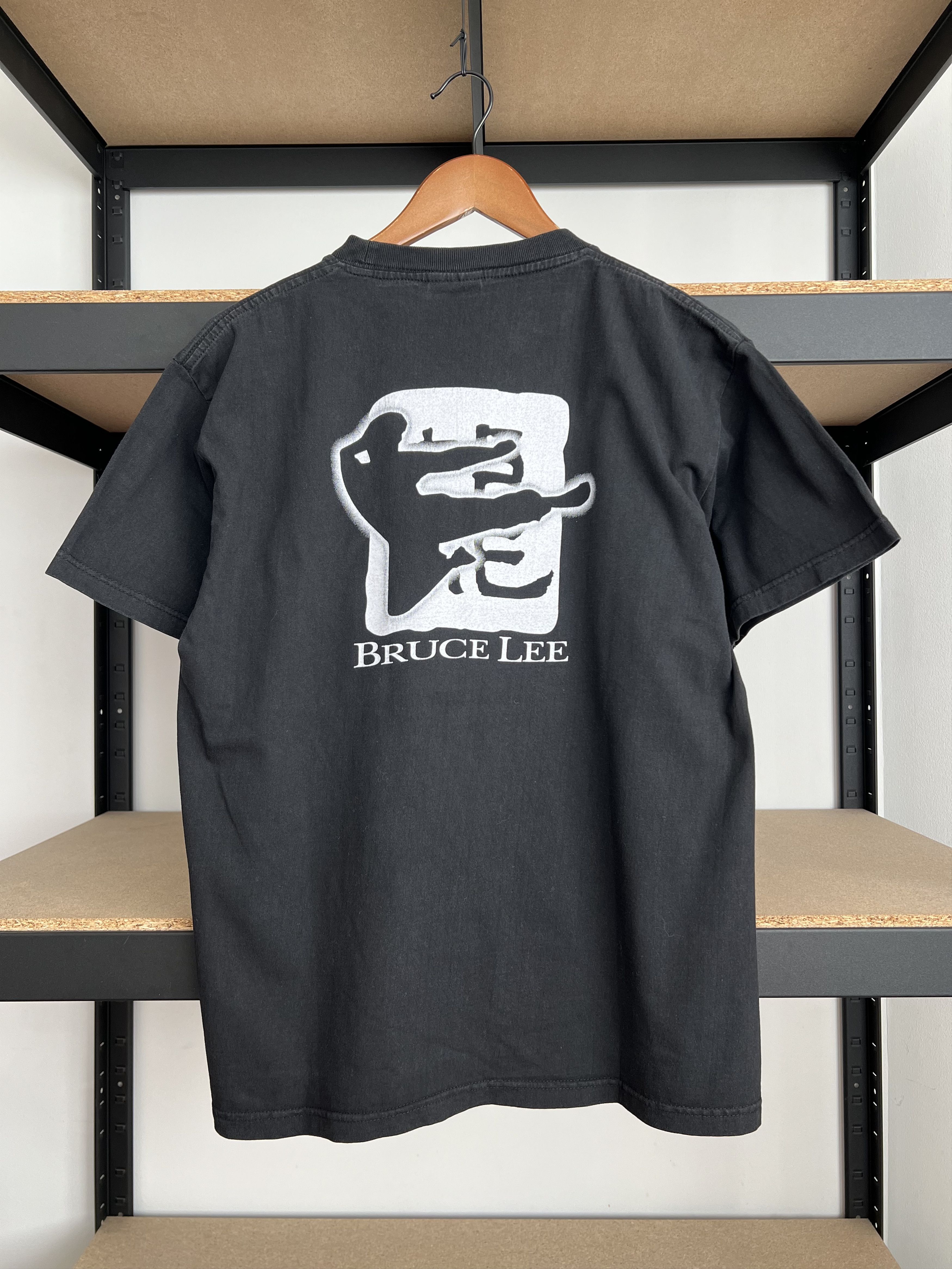 Vintage Vintage 90s Bruce Lee Dragon Movie Actor Black T-shirt Size US M / EU 48-50 / 2 - 2 Thumbnail