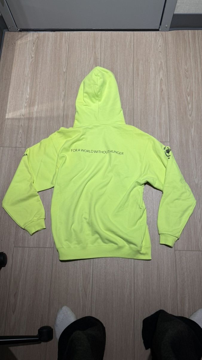Balenciaga Balenciaga WFD World Food Programme Green Hoodie Size US XXS / EU 40 - 9 Thumbnail