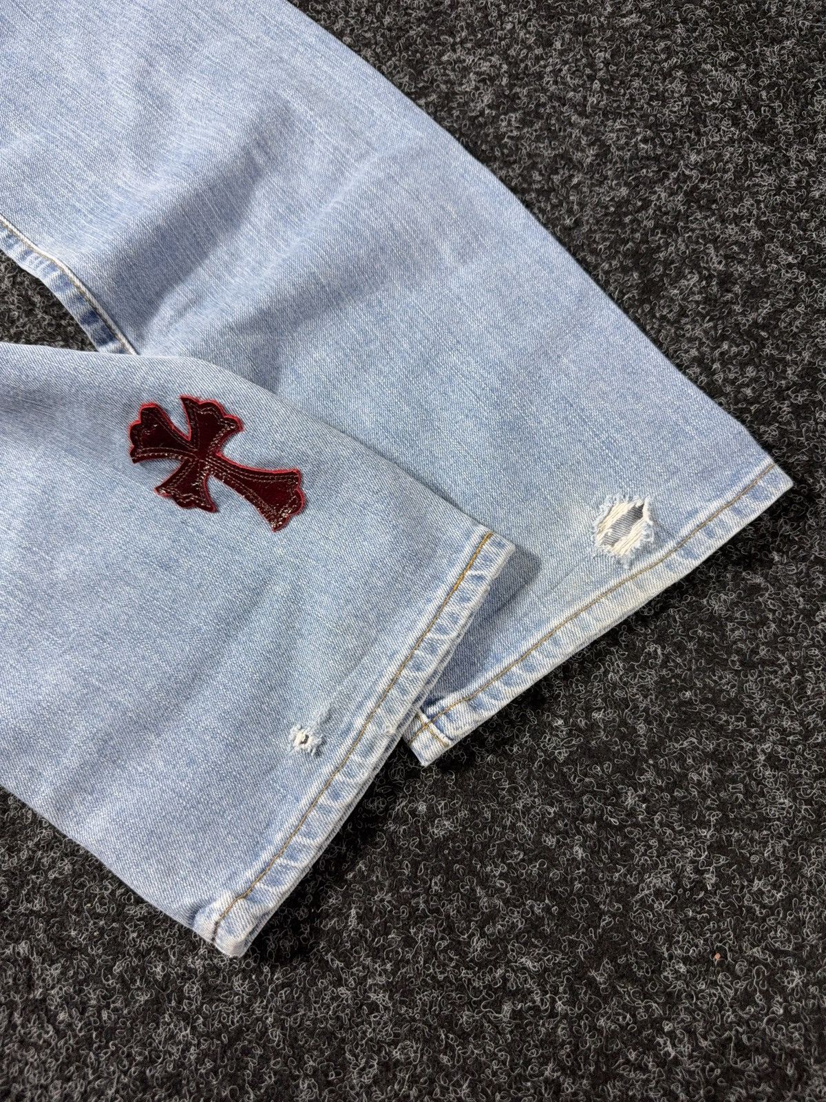 Levi's Vintage Clothing Vintage 90s Custom Chrome Hearts Style Rock Cross Punk Jeans Size US 33 - 12 Thumbnail