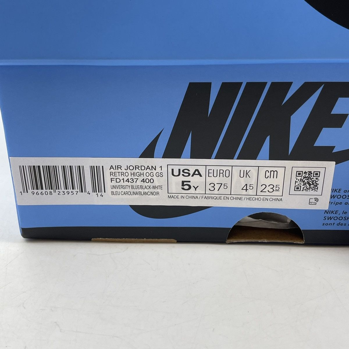 Jordan Brand Air Jordan 1 high UNC toe Size US 5 / IT 35 - 8 Thumbnail