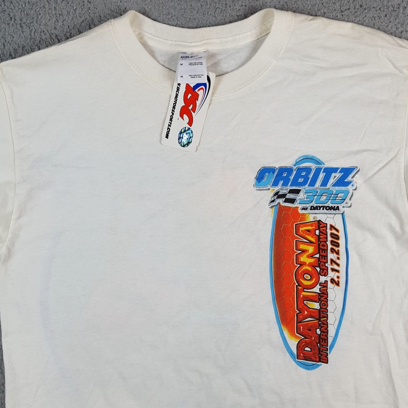 Gildan VINTAGE Orbitz 300 Daytona NASCAR Racing Race Tee Men's M T-Shirt White Cotton Logo Embroidered 90s 00s Y2K VTG Mens Size US M / EU 48-50 / 2 - 3 Thumbnail