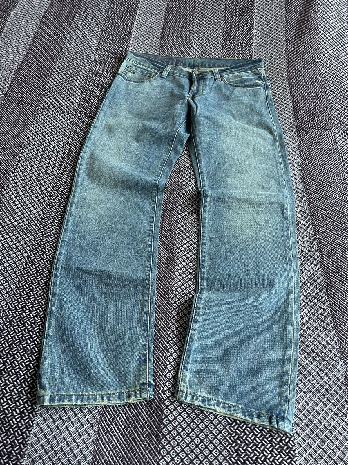 Tommy Hilfiger Crazy Tommy Hilfiger Denim Faded Jeans Washed Straight Sz 32 Size US 32 / EU 48 - 9 Thumbnail