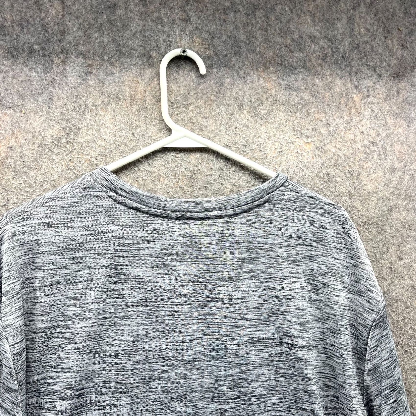 Reebok Reebok Shirt Mens XL Gray Athletic Training Gym Crewneck Jersey T-Shirt Sports All Seasons Gents XL Size US XL / EU 56 / 4 - 5 Thumbnail