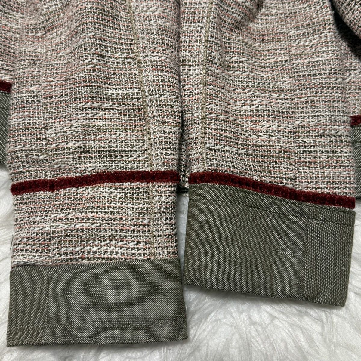 Louis Vuitton Authentic Louis Vuitton decorative beads tweed skirt suit 36 Size XS / US 0-2 / IT 36-38 - 12 Thumbnail