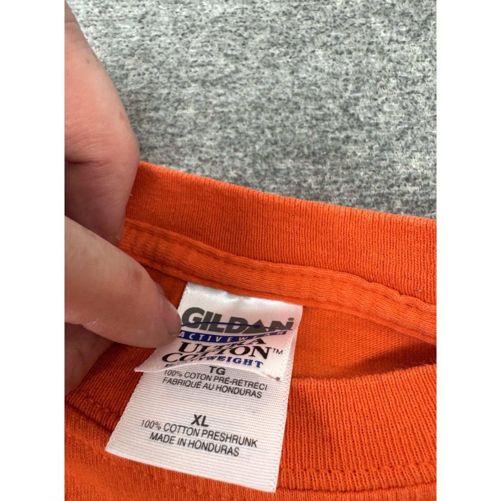 Gildan VINTAGE Gildan Shirt University Miami Hurricanes Crewneck Orange XL Adult Mens Long Sleeve Short Sleeve? Size US XL / EU 56 / 4 - 4 Thumbnail